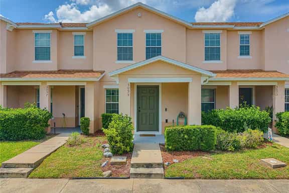 Family Townhome Near Disney, Pool & 2 Suites - Image 1
