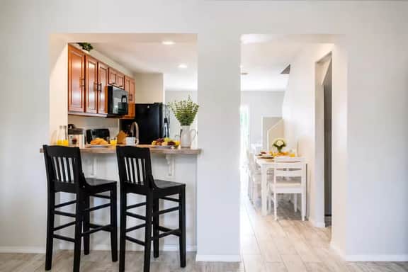 Family Townhome Near Disney, Pool & 2 Suites - Image 2